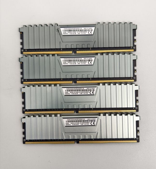 32 gb ddr4 kit second hand si noi de vanzare • Anunturi • OLX.ro