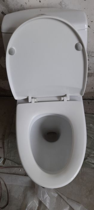 Продам унитаз б/у.