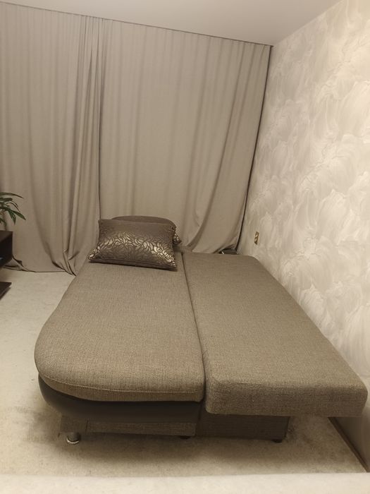 Диван раскладной, 2м10 см.