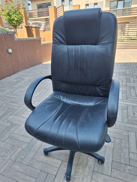 Vand scaune de birou marca Sitland