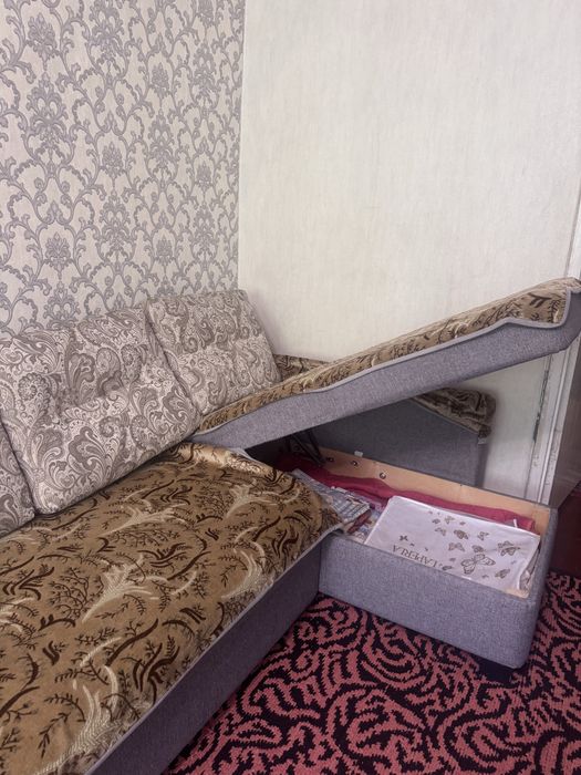 Продам угловой диван