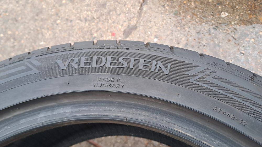 2бр. Почти Нови 225/45/17 Vredestein Ultrac DOT 2022