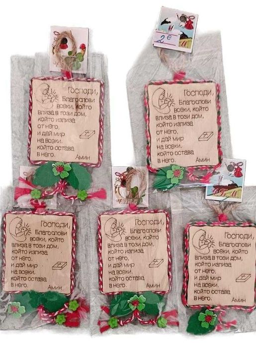 Мартеници за декорация–ръчна изработка