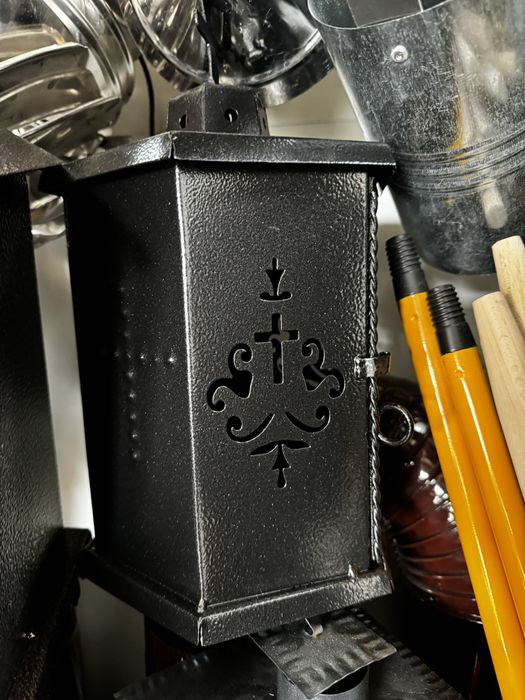 Felinar metalic pentru cimitir, vopsit electrostatic, negru, gri, maro