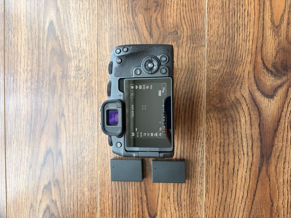 Canon EOS RP + Canon RF 50mm f/1.8 STM