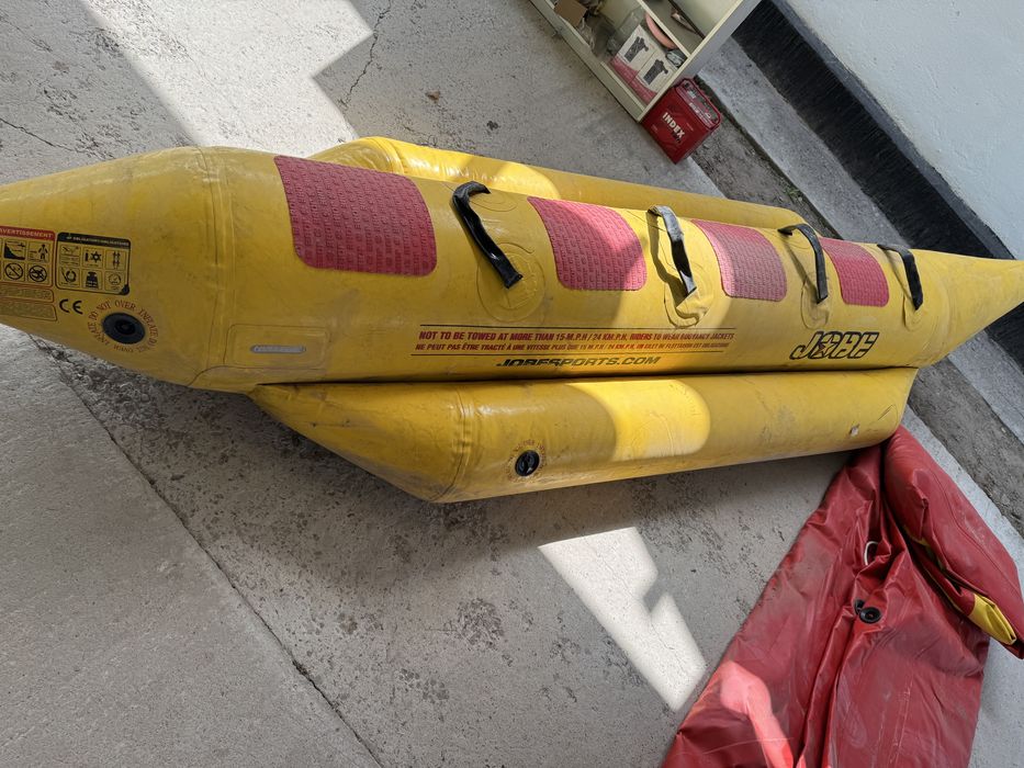 Продам бу водные аттракционы банан диван