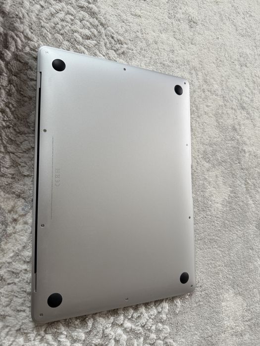 Макбук M1 2020 Сатылады