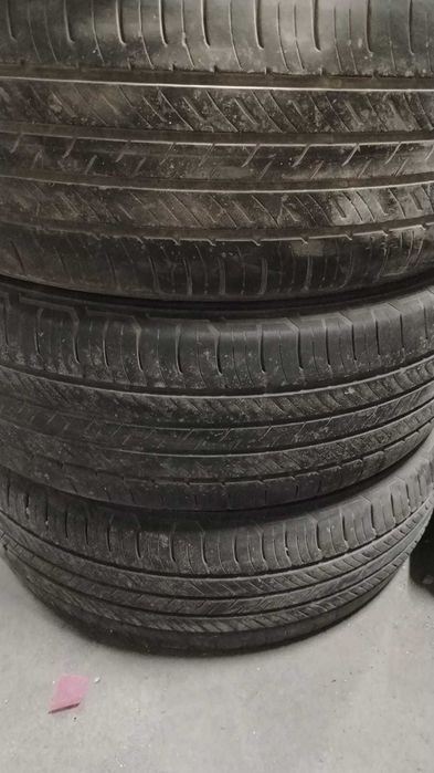 Продам шины 235х65R18