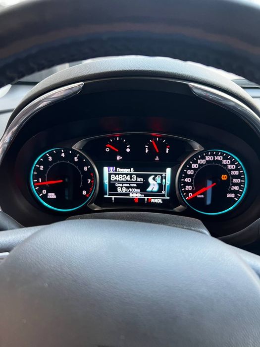 Malibu moshina sotiladi