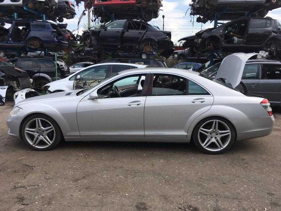 Dezmembrez Mercedes S Class 320 3.0 D an 2006