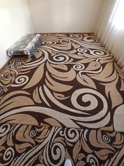 Gilamlar sotiladi 3x5, 1x3, 1x6