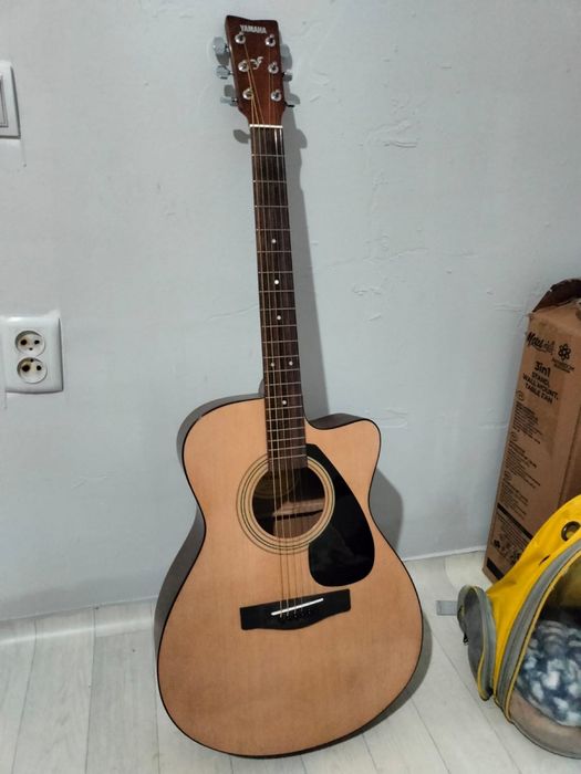 Продам гитару акустическую