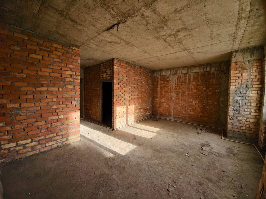 Продается 4х ком квартира, ориентир: Алайский рынок, 188м²