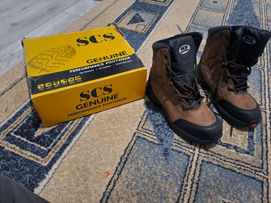 Продам Сефти Ботинки