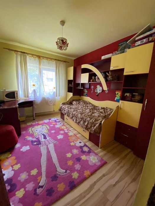 Vand apartament 3 camere in zona Stadion