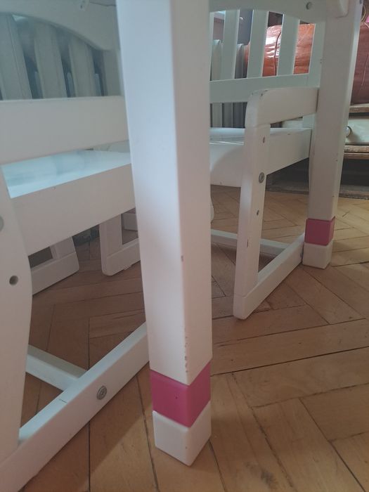 Детска маса с два стола