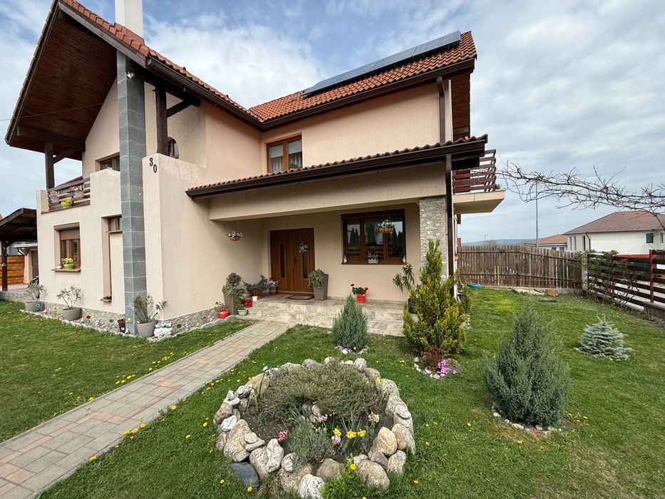 Casa de Vanzare in Sura Mica