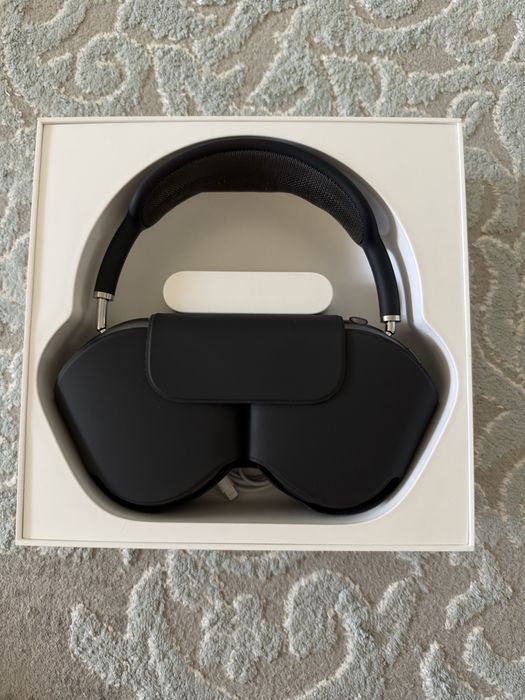 AirPods Max наушники