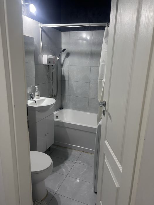 Inchiriez garsoniera regim hotelier