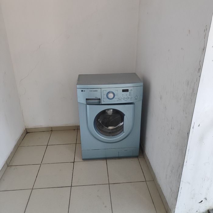 Бесплатно на запчасти стиральную машинку