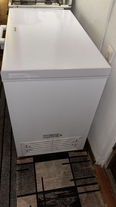 Продам морозильник большой