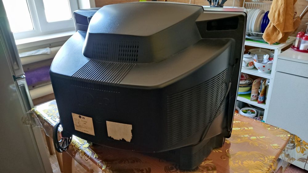 Телевизор LG (модель: CF-21K50E)