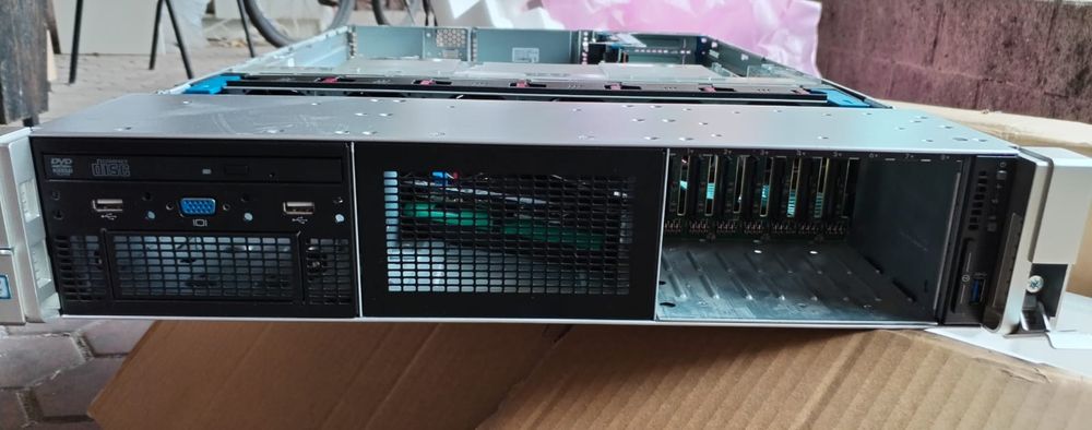 HP ProLiant DL380 Gen9 REFUB U2