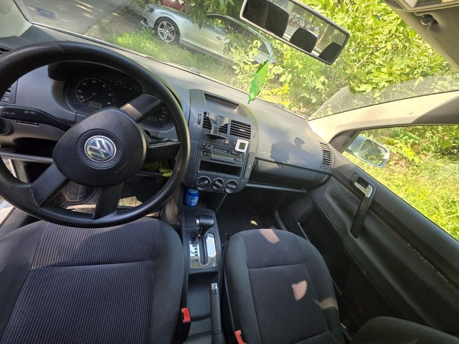 Volkswagen Polo 1.4 75 коня 2005