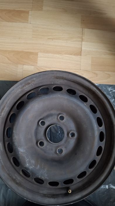 Стоманени джанти със тазове за audi a4 b6.