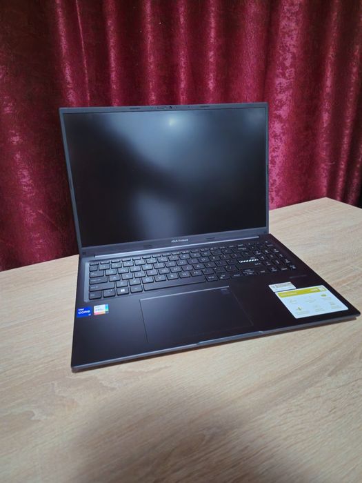 Laptop ASUS VivoBook 16