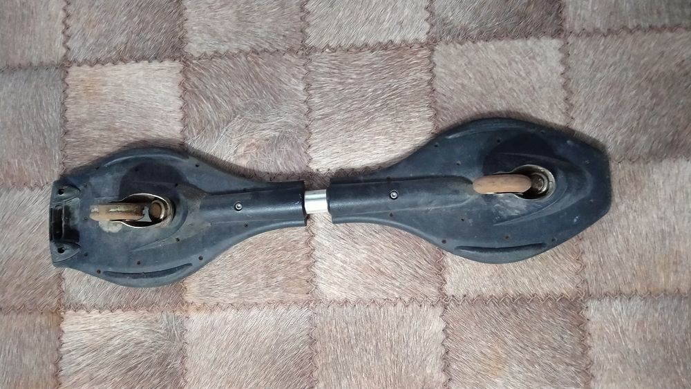 Продам в нормальном состоянии скейт борд