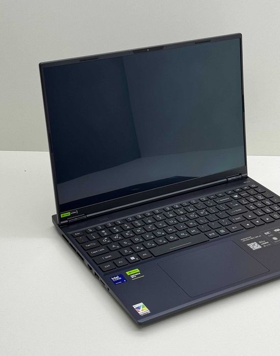 ACER PREDATOR 16S Ultra 9-275HX/32GB DDR5/1TB SSD/16 wqxga OLED 240hz