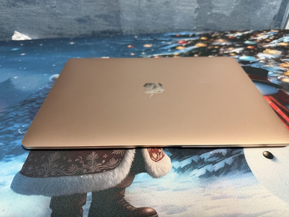 Laptop Apple Macbook Air 2020 , Rose Gold , I5/128/8Gb , Impecabil.