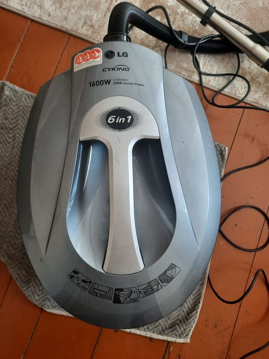 Продам моющий пылесос