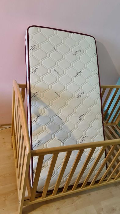 бебешко/детско креватче от масивно дърво - Lola kinderbett 70/140 + двулицев матрак magniflex Pierre Cardin