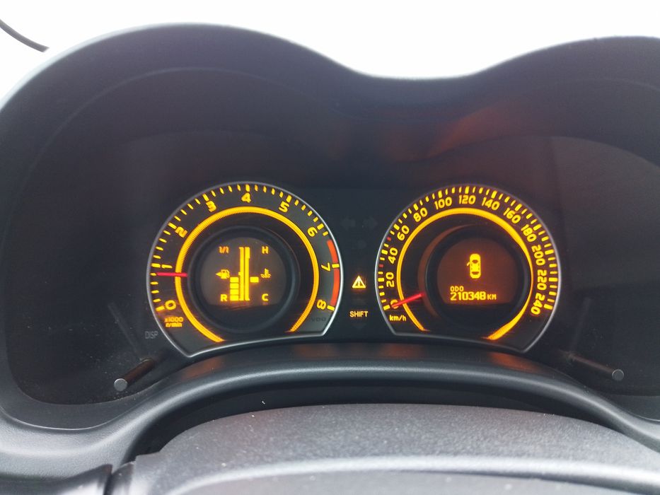 Тоёта  королла  2007