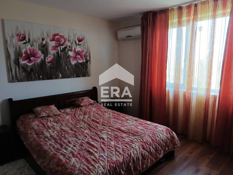 Къща на 3 километра от плажа и с изглед към залива на Слънчев Бряг