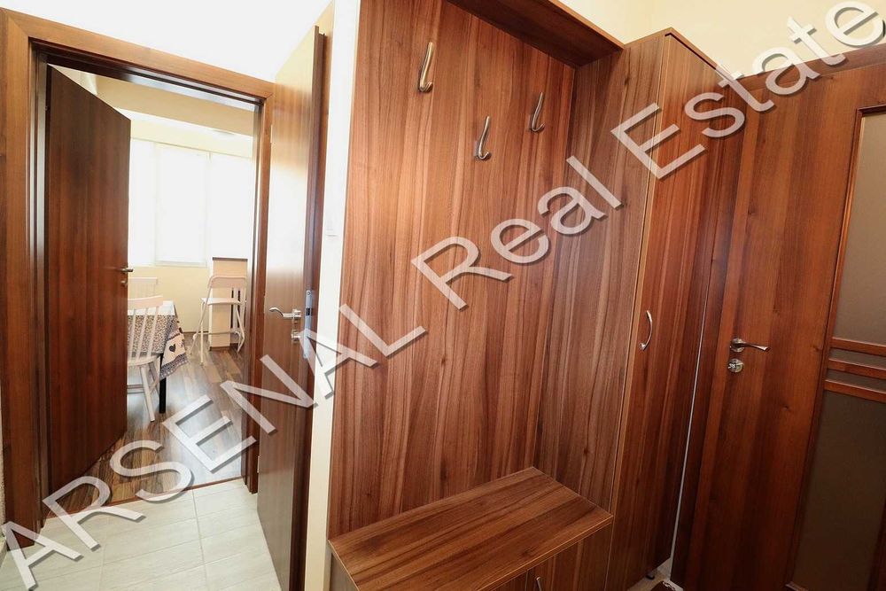 Дава се под наем Тристаен апартамент в София, Център - 95 кв.м за 600 € - Снимка #1