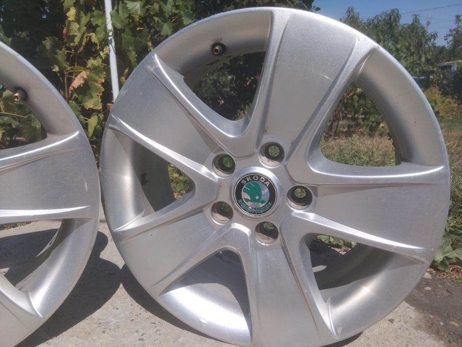 Vând Jante de aliaj originale Skoda Octavia 2! 16"