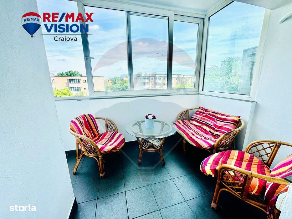 Apartament cu 4 camere de vânzare în zona Central