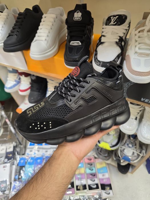 Adidasi versace chain reaction