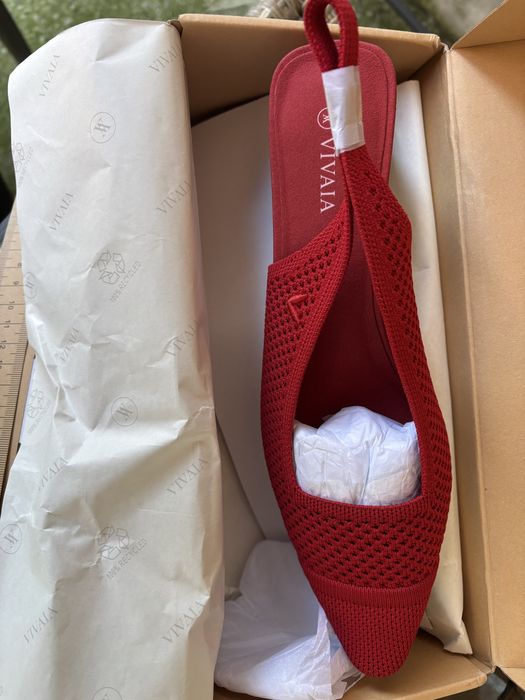 Обувки с остър връх  на ток VIVAIA