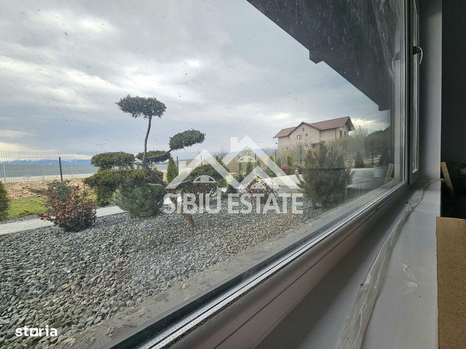 Casa moderna terase panoramice, garaj, curte mare