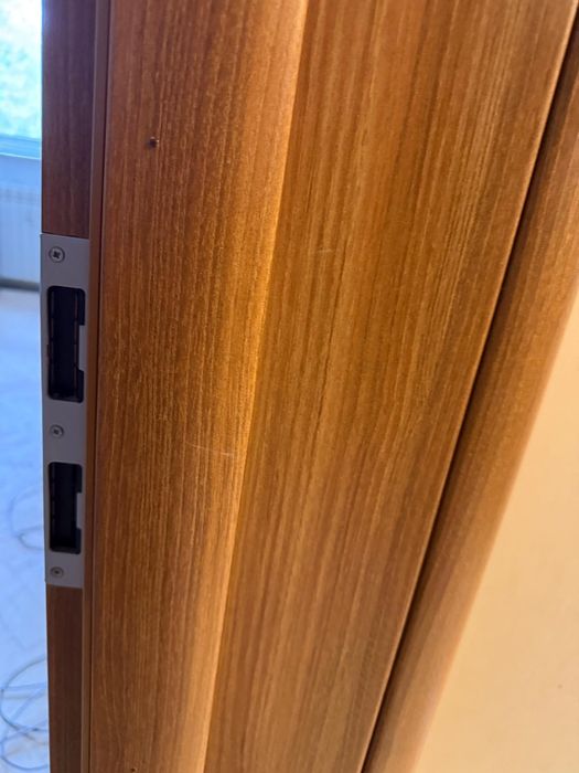 2 x uși interior.
