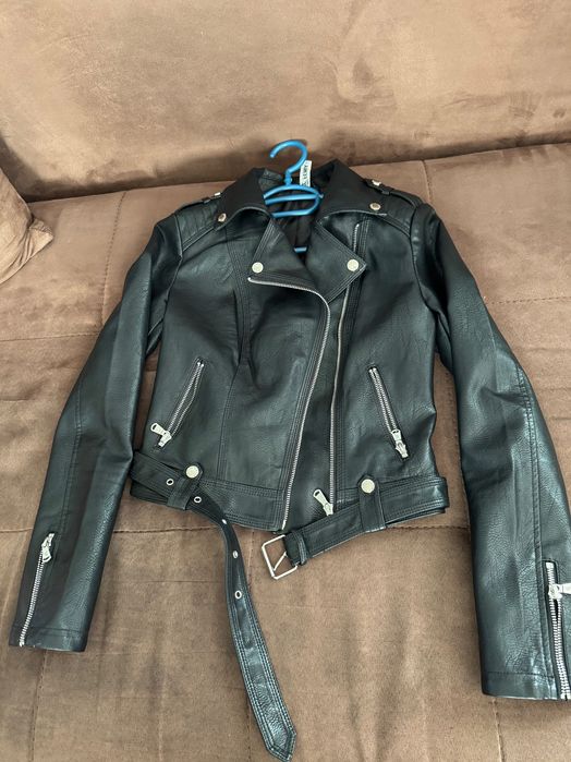 Дамско кожено яке