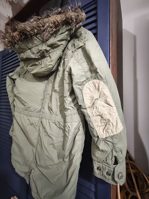 Benetton яке, размер 130 (7–8 г.)