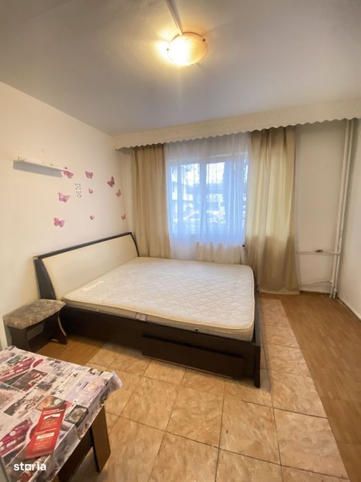 Cameră de cămin cu baie Nicolina și Baza 3