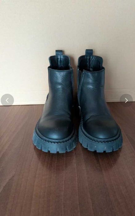 Donez botine de piele mărime 32 pentru fete