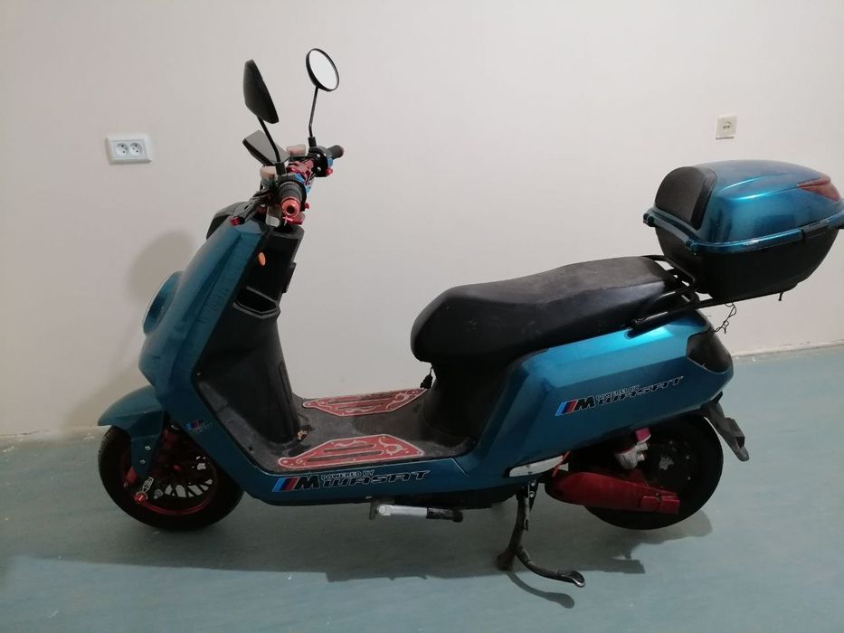 Продается скутер электрический