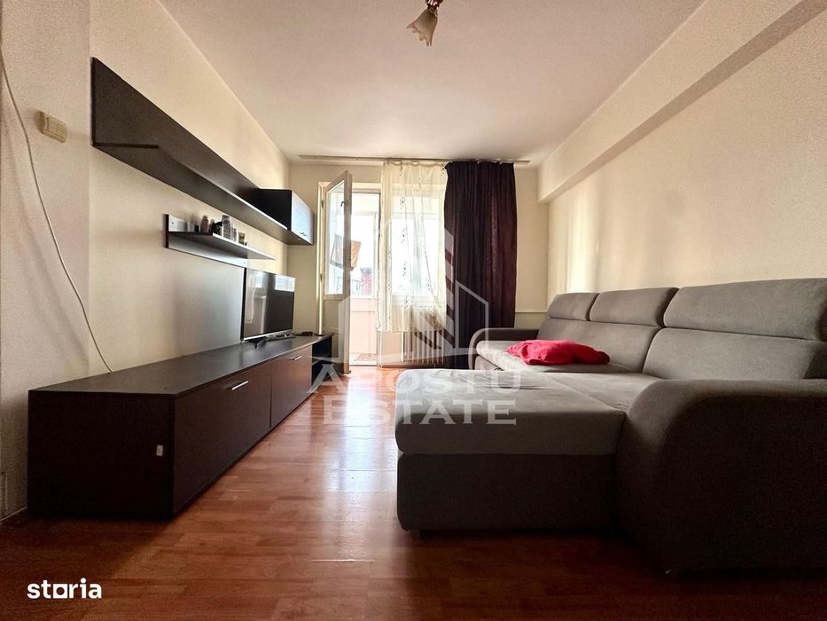 Apartament cu 2 camere de vanzare, lift, zona Centrala, Timisoara — fotografia 1